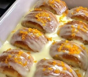 Involtini di panna acida all'arancia